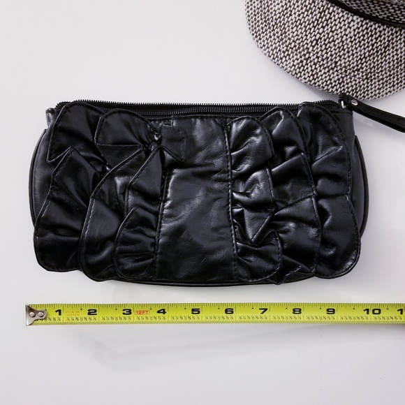 BLACK WRISTLET - Picture 7 of 8